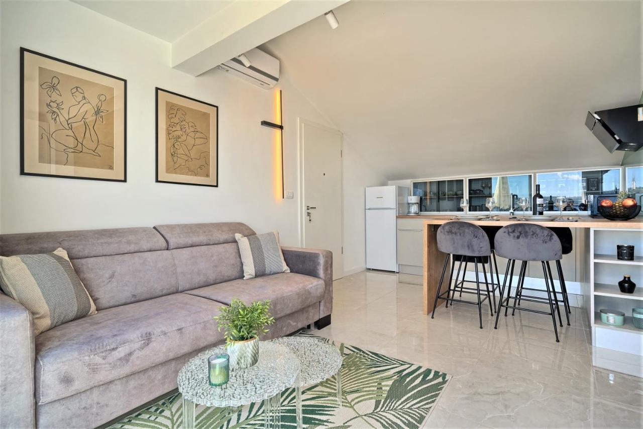 Апартаменти Domenico - 50 M From The Sea Доньї-Сегет Екстер'єр фото