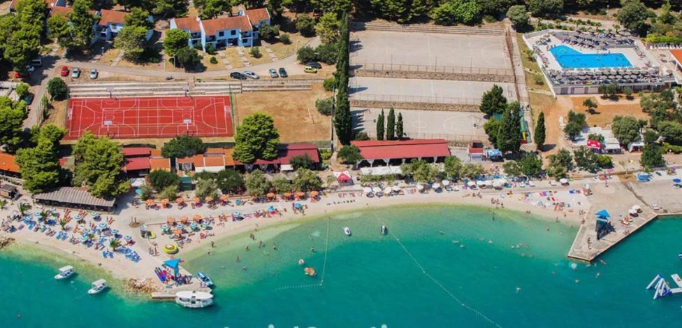 Апартаменти Domenico - 50 M From The Sea Доньї-Сегет Екстер'єр фото